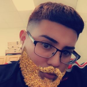 Meet your Posher, Carlos